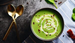 súp kem bơ cải bó xôi